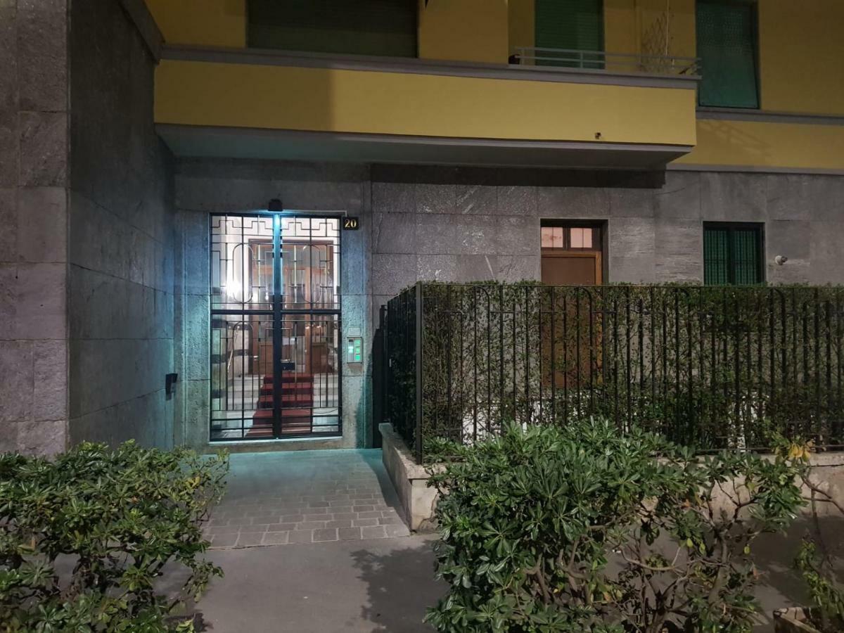 Casablanca Apartment Milan Bagian luar foto